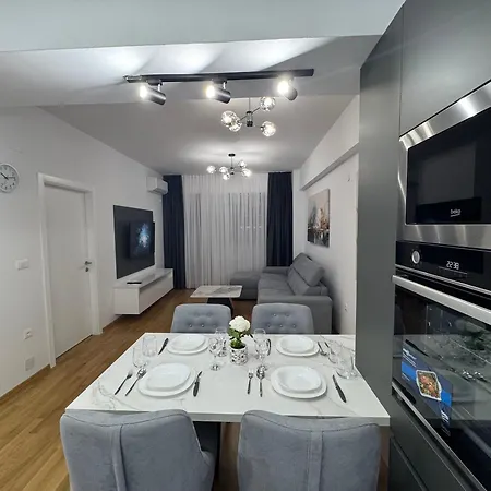 East Gate Luxury Apartment 2 Szkopje Kültér fotó