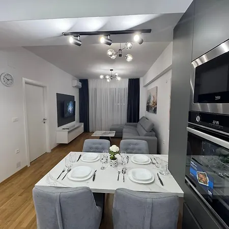 East Gate Luxury Apartment 2 Szkopje Kültér fotó